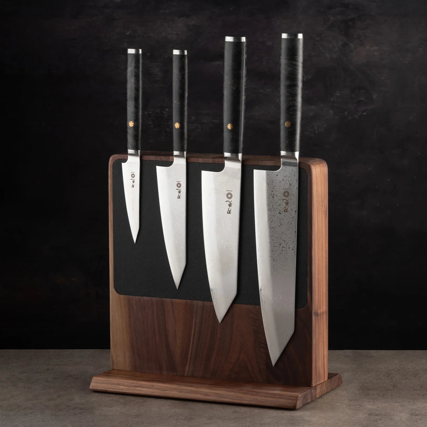Hazaki Magnetic Knife Block - Walnut