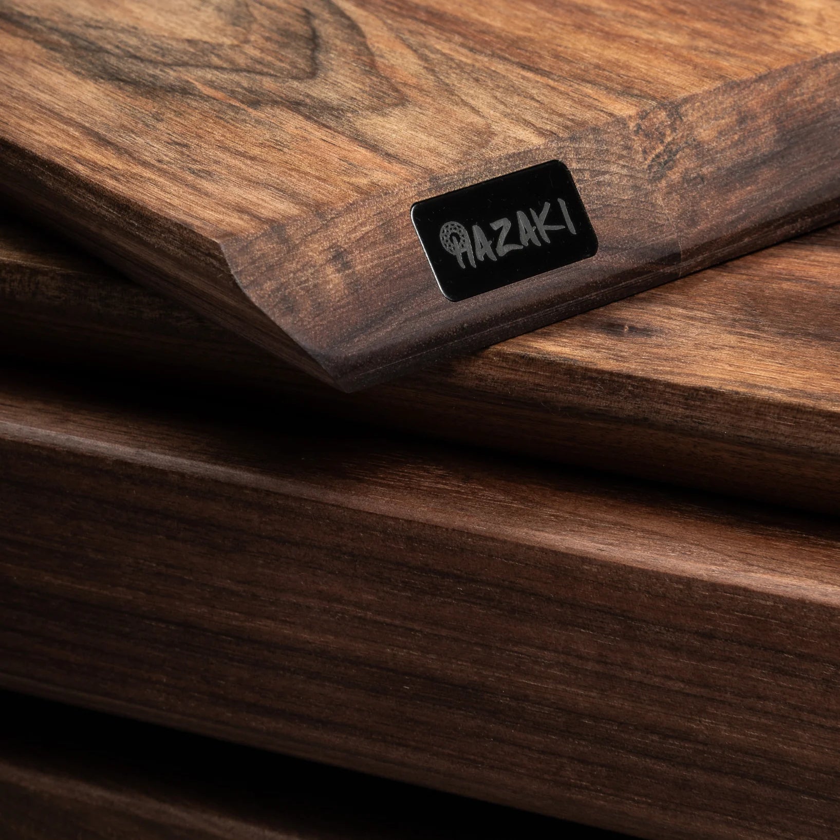 Hazaki Medium Board - Walnut