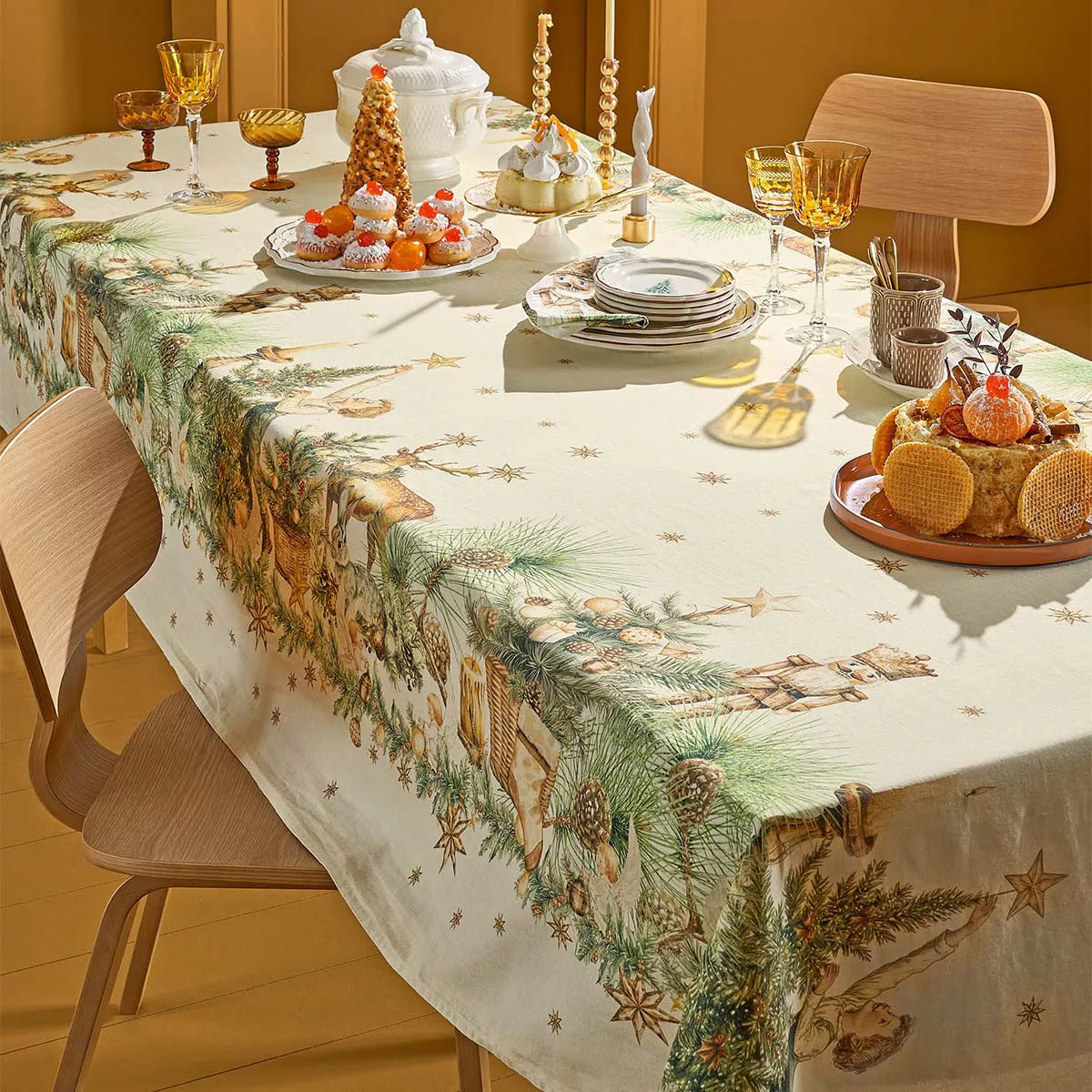 Garnier Thiebaut "Noel Vintage" Printed Tablecloth (50% Linen/Cotton)