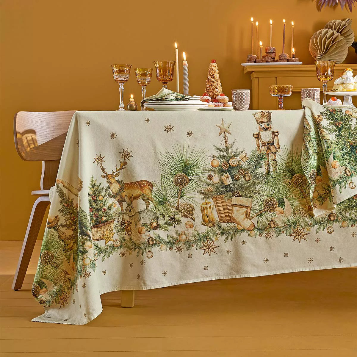 Garnier Thiebaut "Noel Vintage" Printed Tablecloth (50% Linen/Cotton)