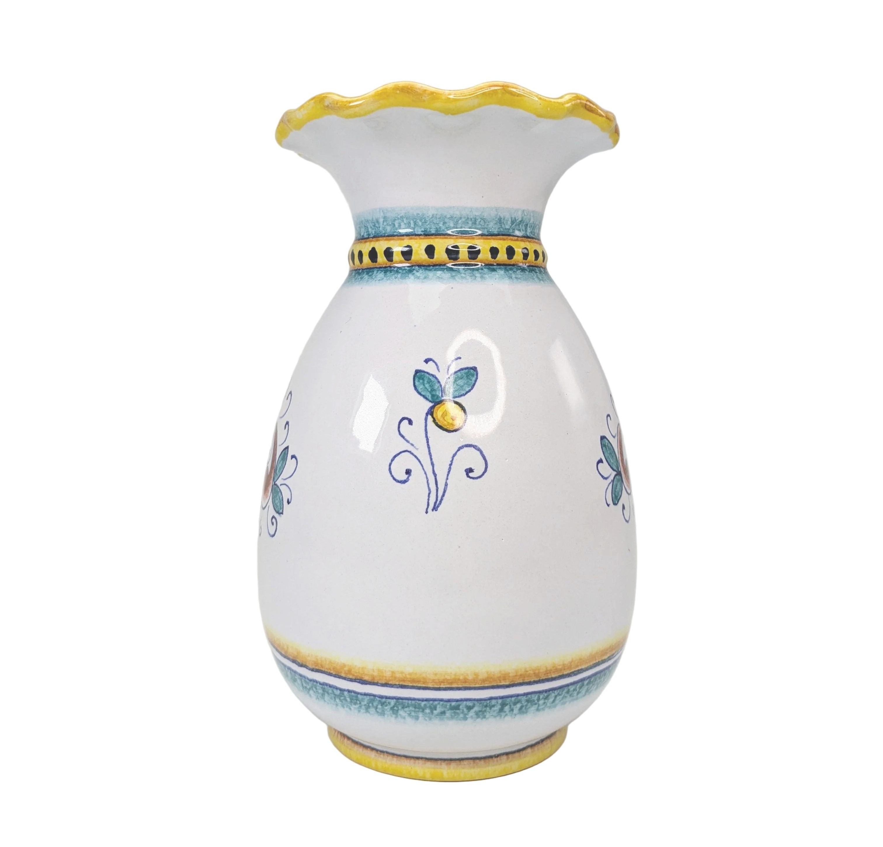Gialletti & Pimpinelli Rinascimento Scalloped Edge Vase (20cm)