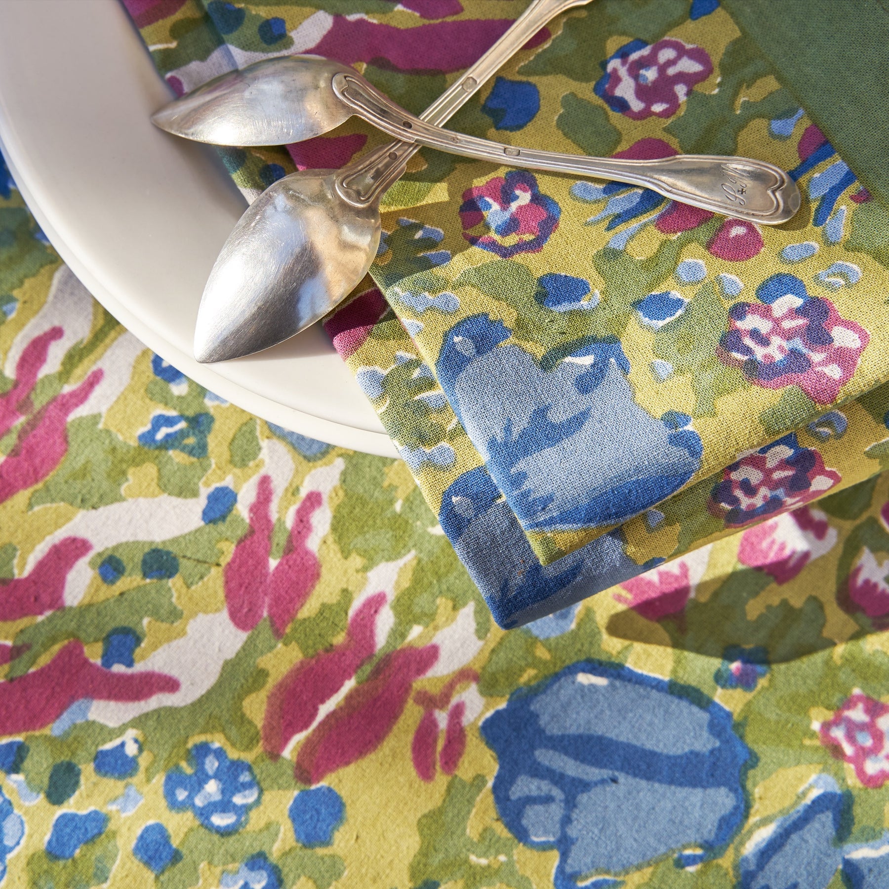 Jardin Blue/Green Tablecloth