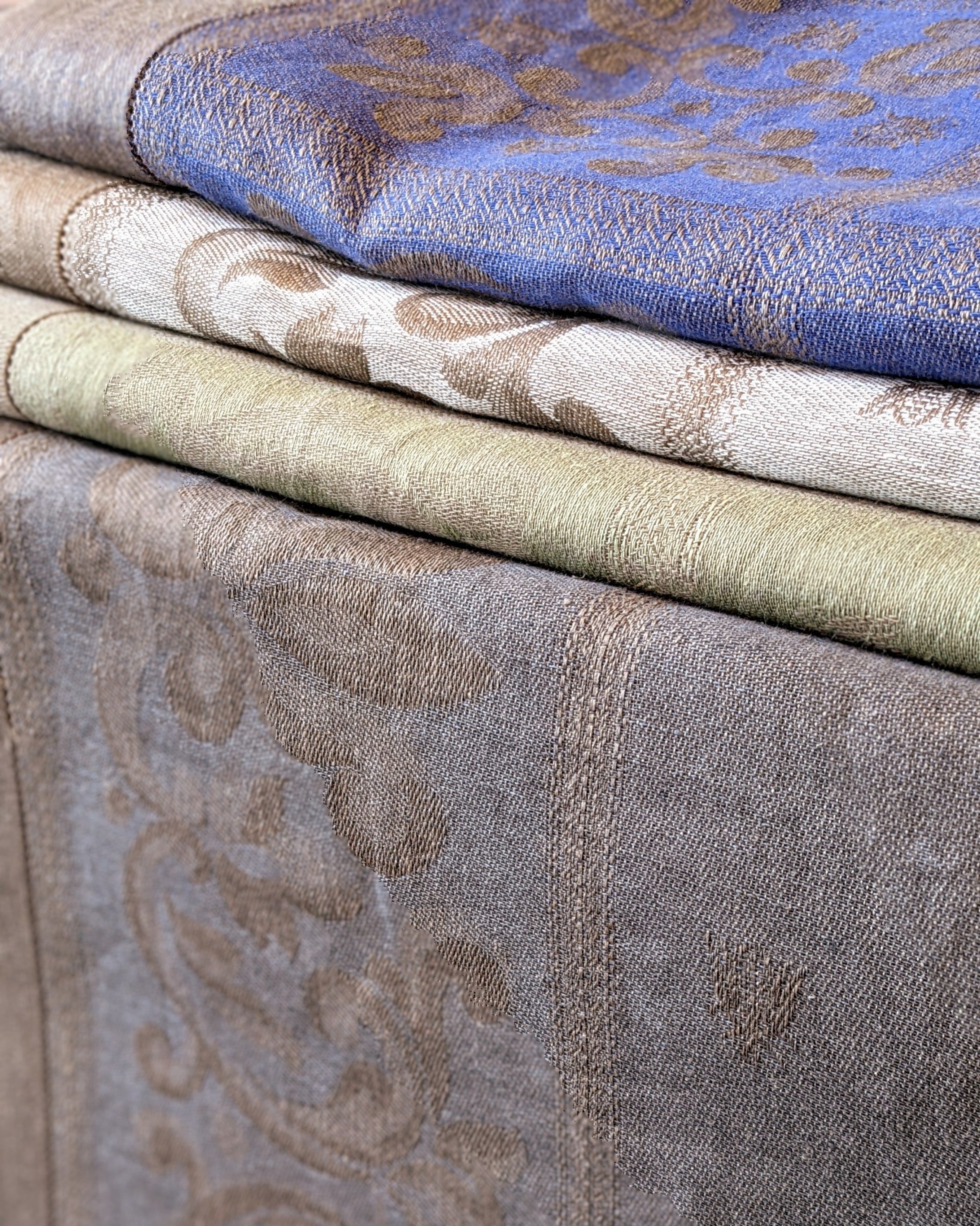 Tessitura Pardi "Bee Rustica" 100% Linen Tablecloth - 4 Colours